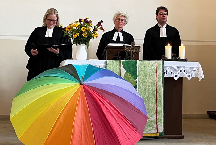 Inga Schönfeld, Imke Philippps und Alexander Becker gestalteten den Gottesdienst.