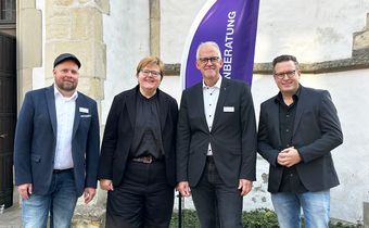 Auf dem Foto sieht man Tobias Bendfeld, Susanne Falcke, Stefan Zimmermann, Dirk Hoffmann. Foto: P. Nimz/Diakonie WesT