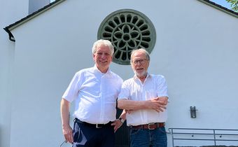 v.l. Pfarrer Ralf Groß und Kirchmeister Manfred Gant. Foto: Kirchenkreis / Knorr