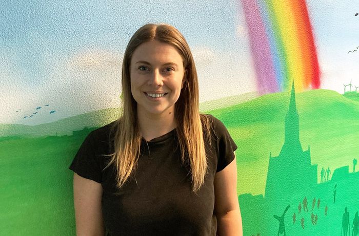 Auf dem Foto ist die neue Jugendreferentin, Dorina Meier, zu sehen.