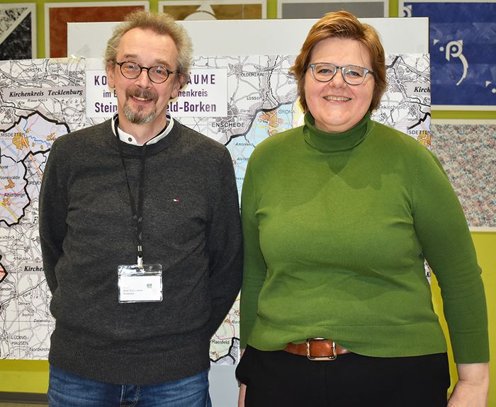 Zum Abschied leitete Susanne Falcke (r.) zum letzten Mal die Synode des Kirchenkreises. Ihr Stellvertreter Axel Gehrmann übernimmt interimistisch die Leitung. Foto: Kirchenkreis / Knorr