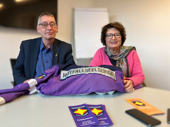 Auf dem Bild sind Diakon Eugen Chrost und Pfarrerin Alexandra Hippchen zu sehen