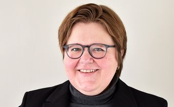 Auf dem Foto ist Susanne Falcke abgebildet. Sie ist Superintendentin des Ev. Kirchenkreises Steinfurt-Coesfeld-Borken